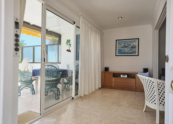 Lovely Apartment In San Agustin: Steps Away From Playa Del Ingles And Maspalomas!