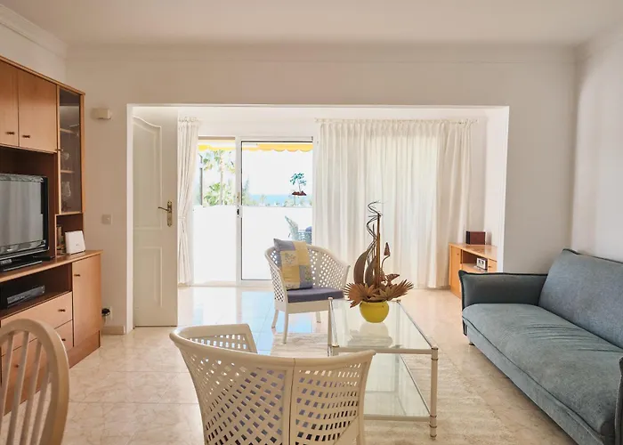 Lovely Apartment In San Agustin: Steps Away From Playa Del Ingles And Maspalomas!